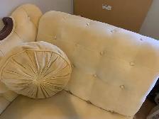 antique velvet couch - Photo 5