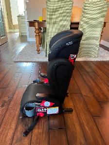 Britax Skyline 2-Stage Belt-Positioning Boostet Car Seat - Photo 2