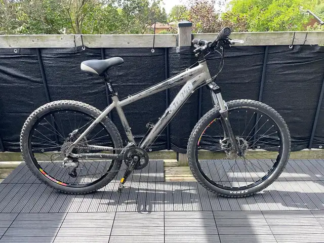 Specialized Hardrock Sport Mountain Bike