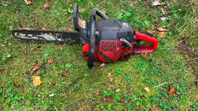 À donner, scie à chaîne, tondeuse et motoculteur