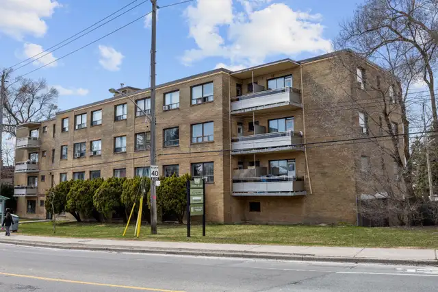 Huge 1 bdrm renovated apartment for rent - East York