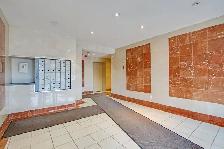 Huge 1 bdrm renovated apartment for rent - East York - Photo 16