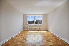 Huge 1 bdrm renovated apartment for rent - East York - Photo 21