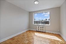 Huge 1 bdrm renovated apartment for rent - East York - Photo 24