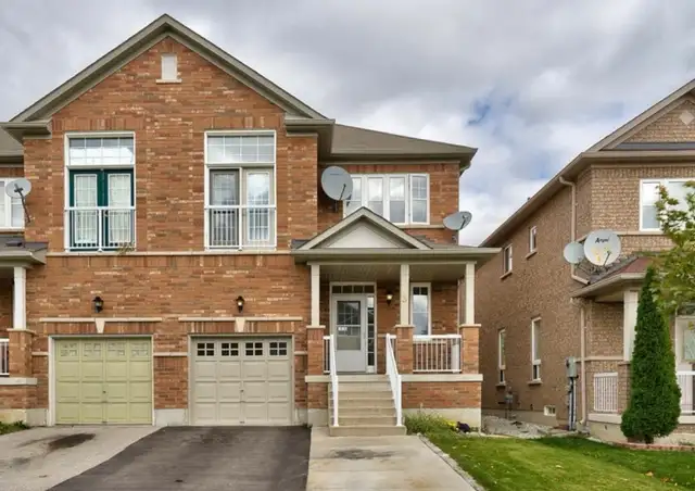 semidetached 4 bed 2 and 1/2 washroom for rent