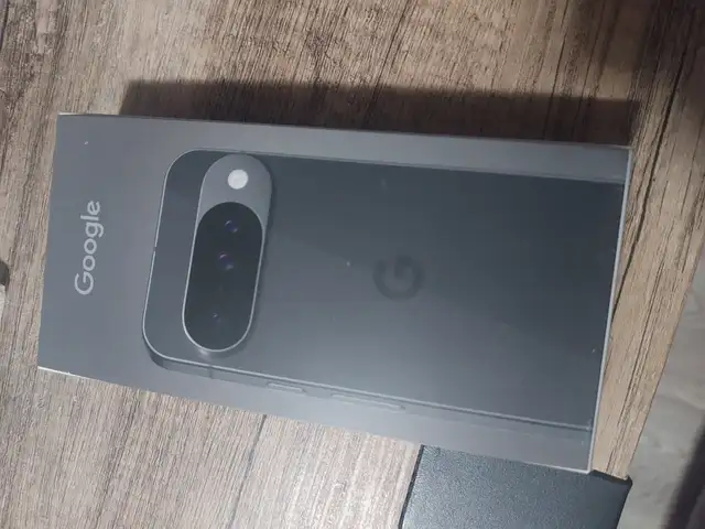 Black Google Pixel 10 - brand new, sealed, unlocked