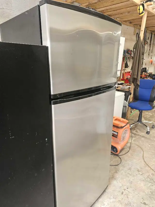 whirlpool refrigerator 28'