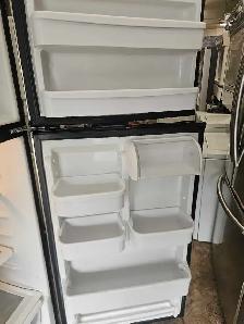 whirlpool refrigerator 28' - Photo 4