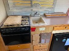 1993 Bigfoot 17’ camper - Photo 3