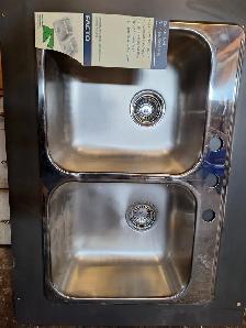Double Sinks Brand new display models - Photo 3