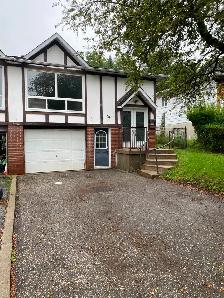 Private Room for rent. Finch Ave and Victoria Park. North York.