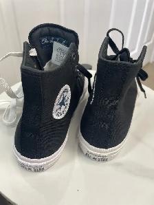 Converse All Star high top shoes size 3 kids - Photo 3