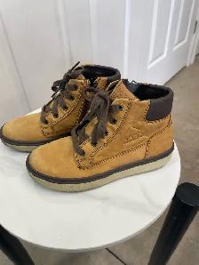 Geox boots youth size 3