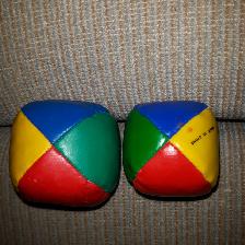 2BALLES DE JONGLAGE EN VINYLE ÉTAT NEUF: $2.50CH OU $5.00  LES 2 - Photo 3