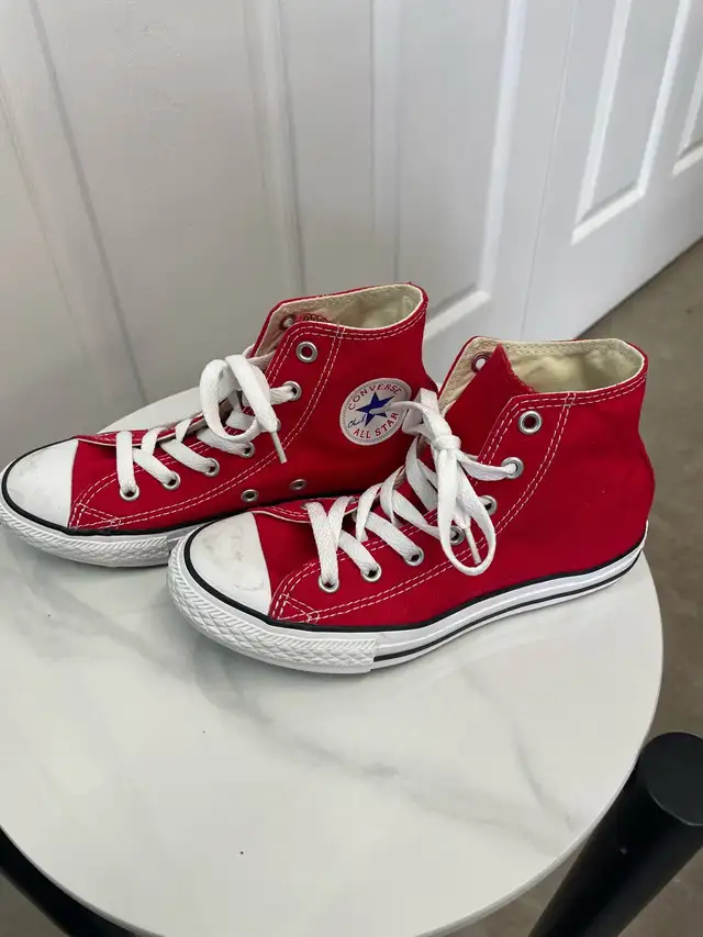 Converse shoes youth size 2