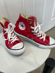 Converse shoes youth size 2 - Photo 2