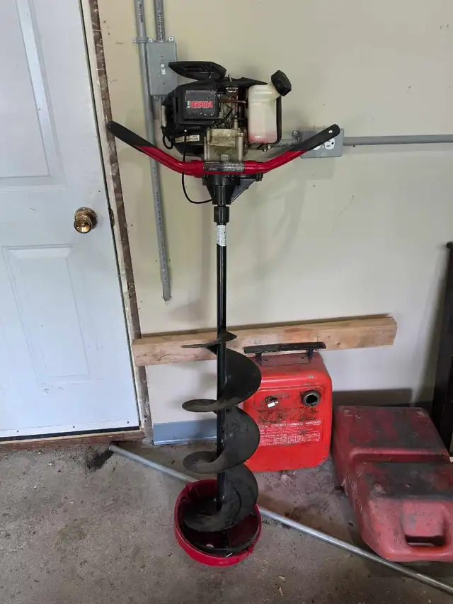 Black Ice B43 cc ice auger