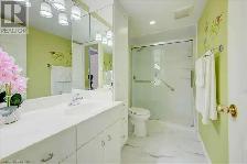 One Bedroom One Bathroom Condo for Rent - Photo 2