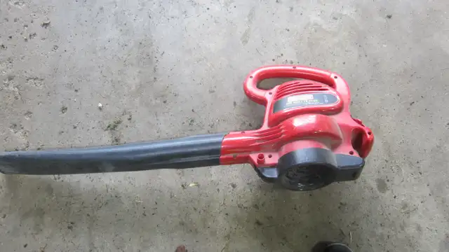 Leaf Blower