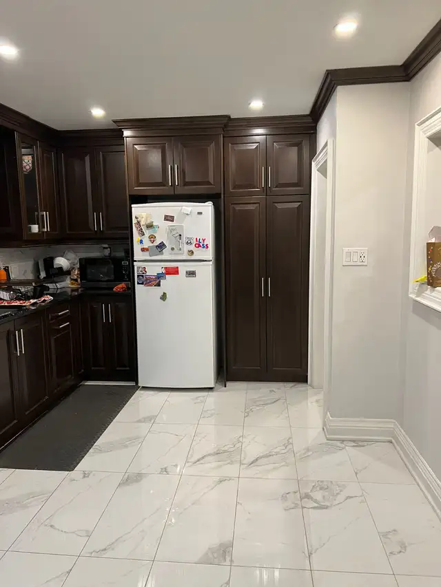 2   1 Bedroom Main floor House at Dufferin & Lawrence. $3100.