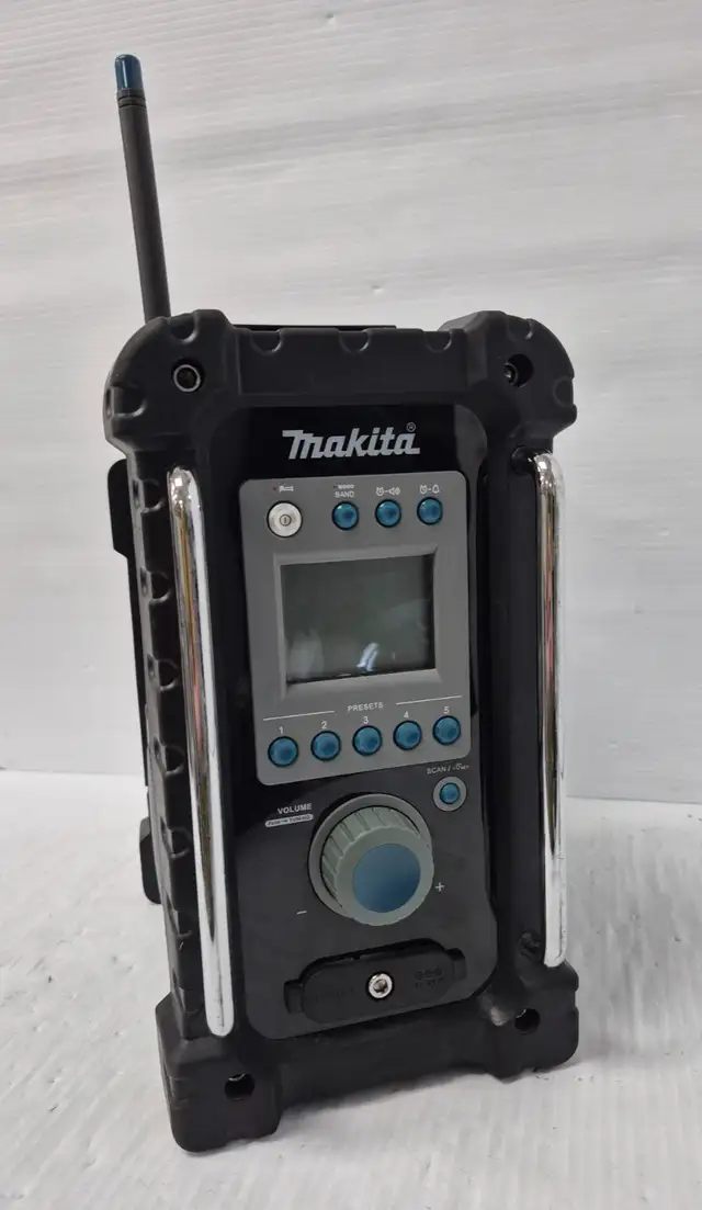 (N9748603) Makita BMR100 Radio