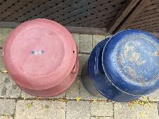 2 Colored Antique Dairy Milk Cream Cans ! - Photo 2