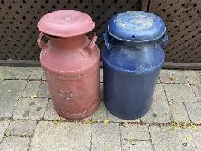 2 Colored Antique Dairy Milk Cream Cans ! - Photo 4