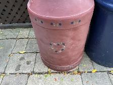 2 Colored Antique Dairy Milk Cream Cans ! - Photo 5
