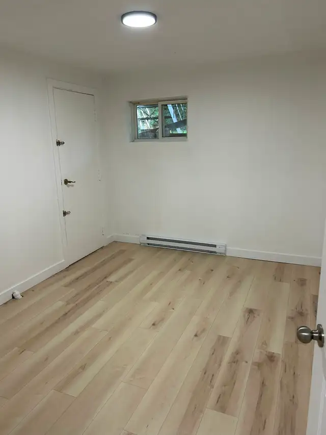 Beau 4 1/2 rénové, eau chaude incluse secteur tranquille