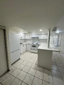 Semi Detached Raised Bungalow in Mississauga (Downstairs Unit) - Photo 8