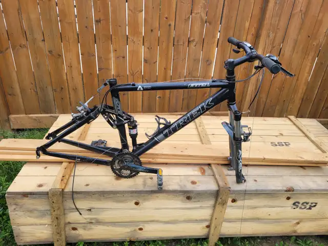 Trek Fuel 70 Disc Full Suspension Mountain Bike