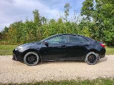 2016 Toyota Corolla LE - Photo 2