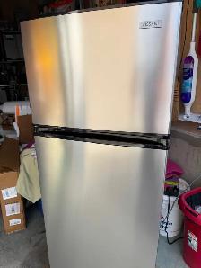 Refrigerator - Photo 2