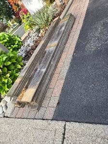Wooden Fence Posts 6 ft - Brampton - FREE - Photo 2