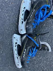 CCM 9070 Hockey Skates