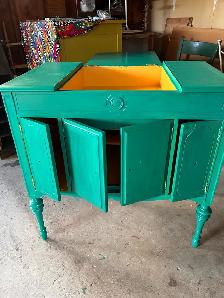 Cabinet From An Antique Record Player - Photo 5