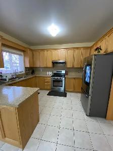 Room for rent in Brampton - Airport and Sandalwood Rd - Photo 9