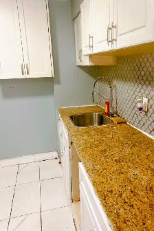 TWO STORY TOWNHOUSE IN MISSISSAUGA - Photo 8