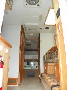 Slide in camper - Photo 10