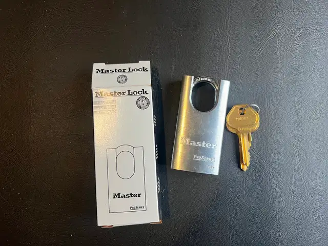 Brand New Master Lock ProSeries 7035 Padlock