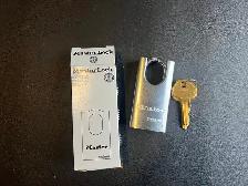 Brand New Master Lock ProSeries 7035 Padlock - Photo 2
