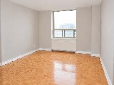 FURNISHED PRIVATE ROOM – YONGE & CUMMER | $1,000/MONTH - Photo 6