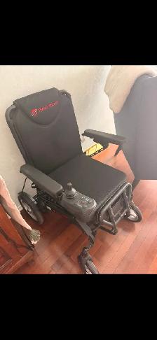 powered/electric/motorized wheelchair - Photo 2