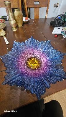 Gros plat/bol en forme de fleur pour mettre des fruits
