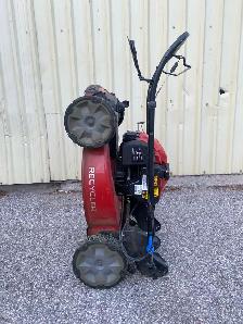 lawn equipment - Photo 2