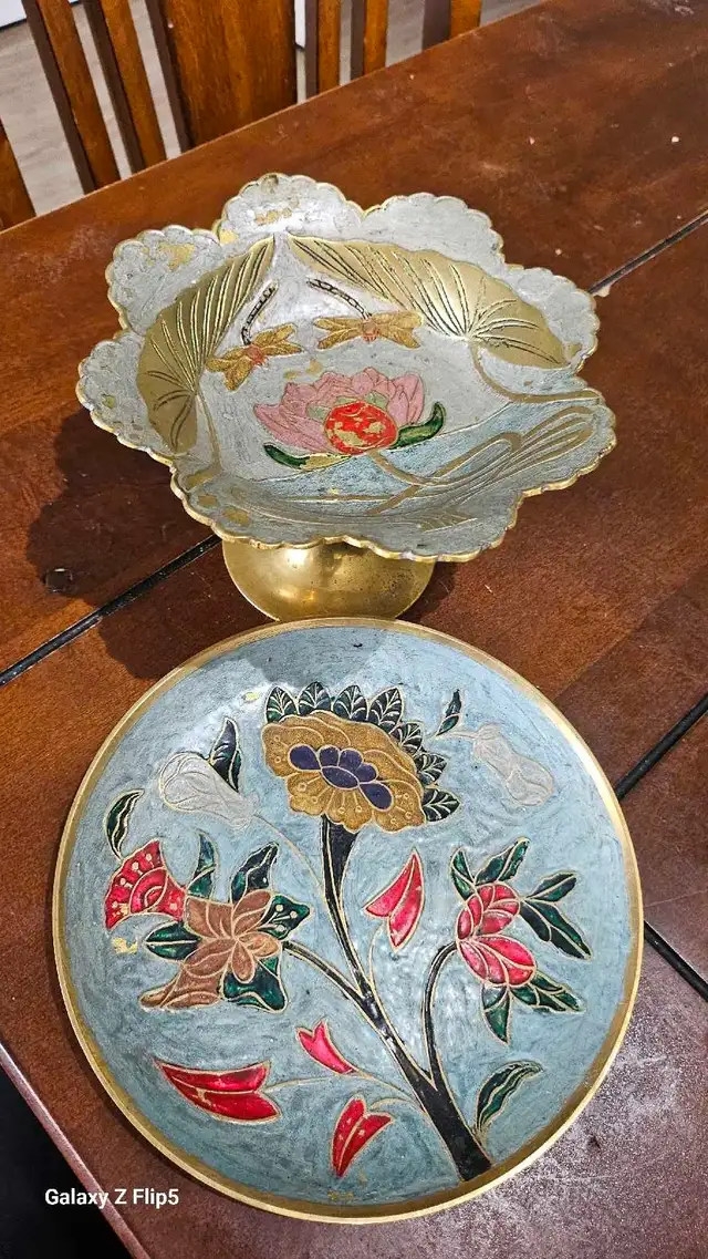 Assiettes en laiton/brass émaillées vintage