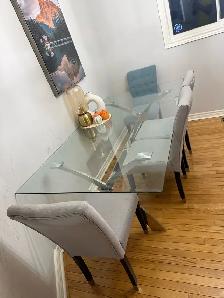 SELLING DINING TABLE 4 CHAIRS - Photo 3