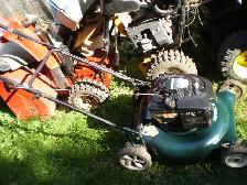 Craftsman  5 HP  push  gas   Lawnmower. - Photo 3