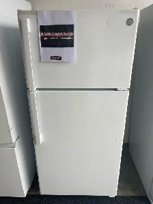 NEW 28" GE Top Freezer Fridge  (15.6 Cu.Ft) Frost Free - Photo 2