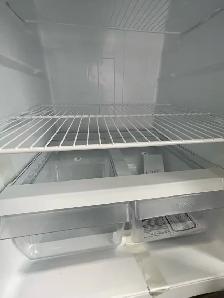 NEW 28" GE Top Freezer Fridge  (15.6 Cu.Ft) Frost Free - Photo 5
